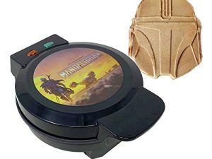 Star Wars Mandalorian Helmet Shaped Waffle Maker - Star Wars Kitchen Appliances
